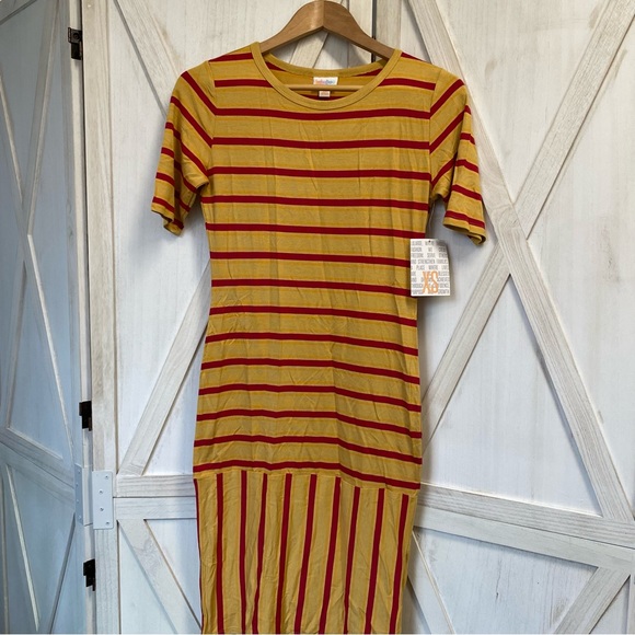 LuLaRoe Dresses & Skirts - LuLaRoe Julia dress